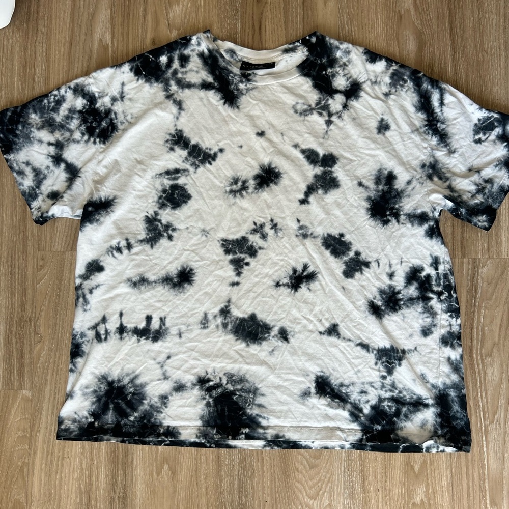 No Boundaries Black and White Short Sleeve Tee